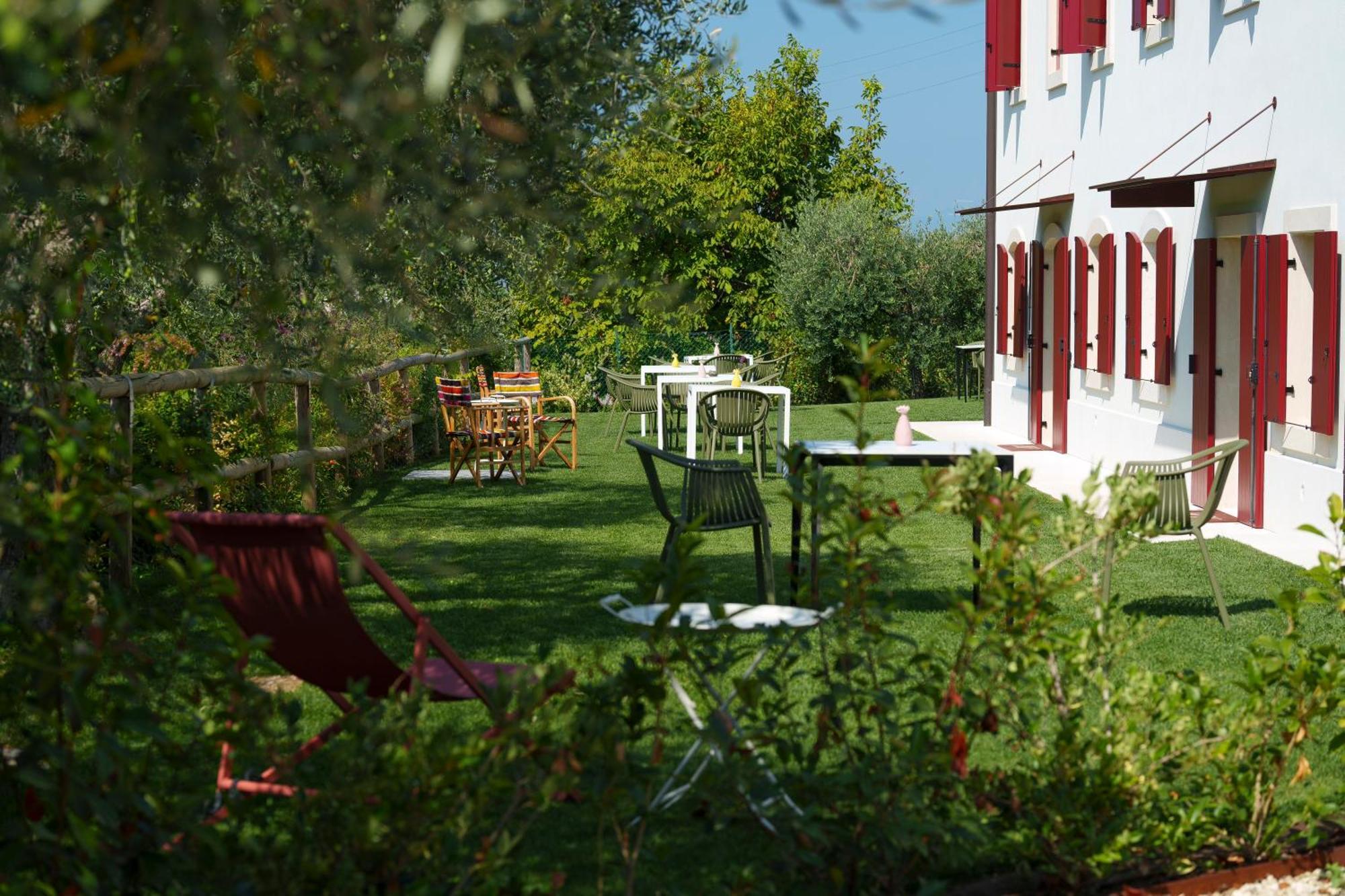 Residenza Vesentini Bed & Breakfast Pastrengo Bagian luar foto