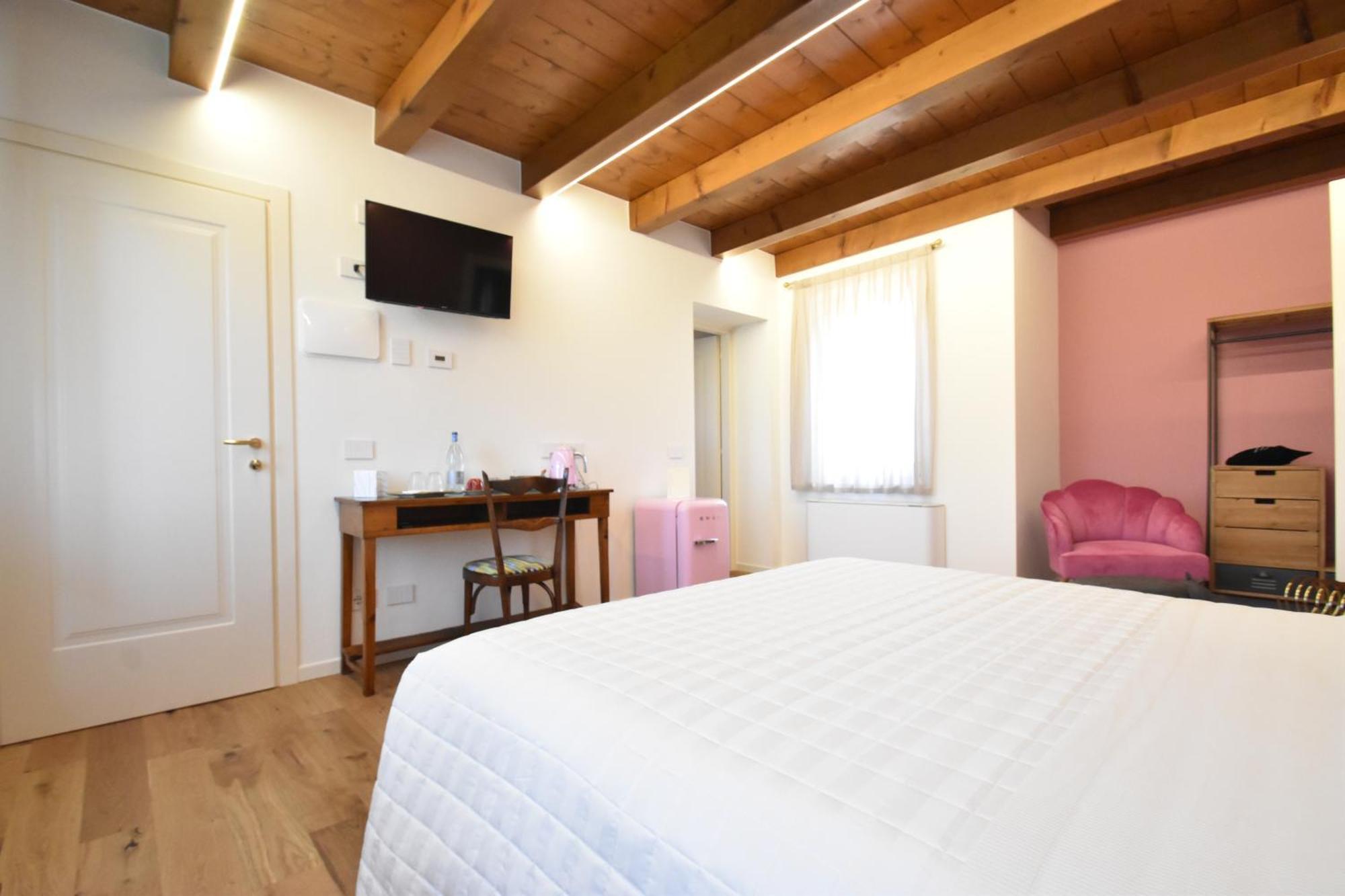 Residenza Vesentini Bed & Breakfast Pastrengo Bagian luar foto
