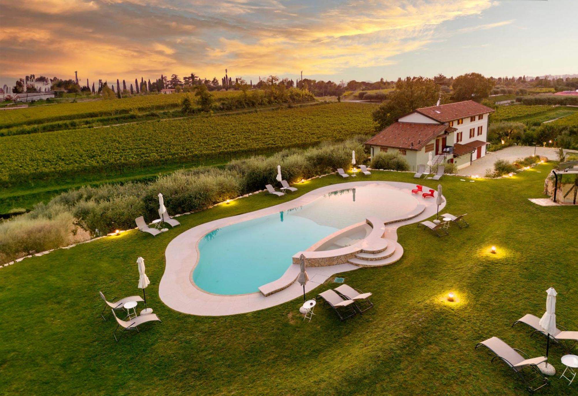 Residenza Vesentini Bed & Breakfast Pastrengo Bagian luar foto