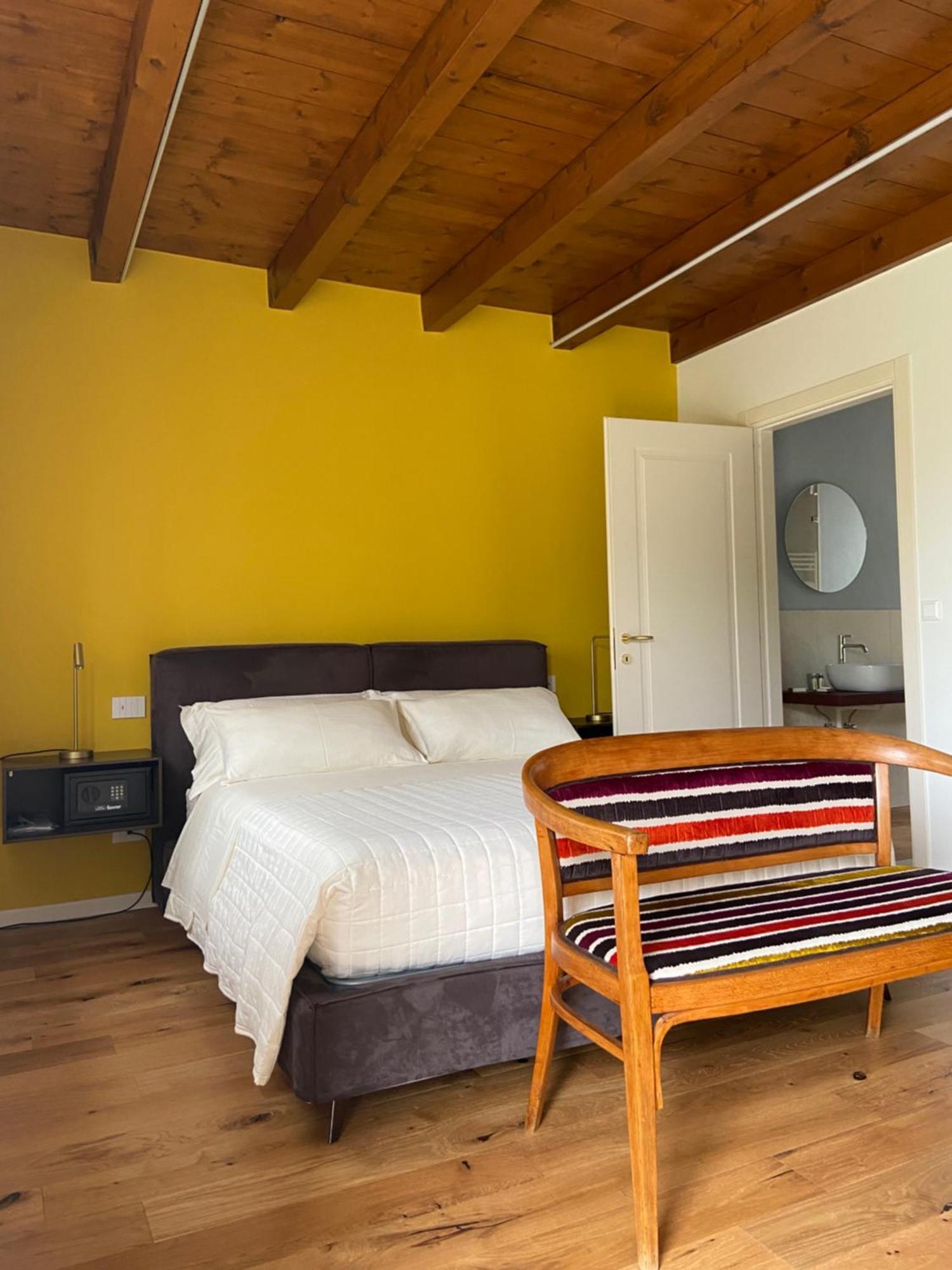 Residenza Vesentini Bed & Breakfast Pastrengo Bagian luar foto