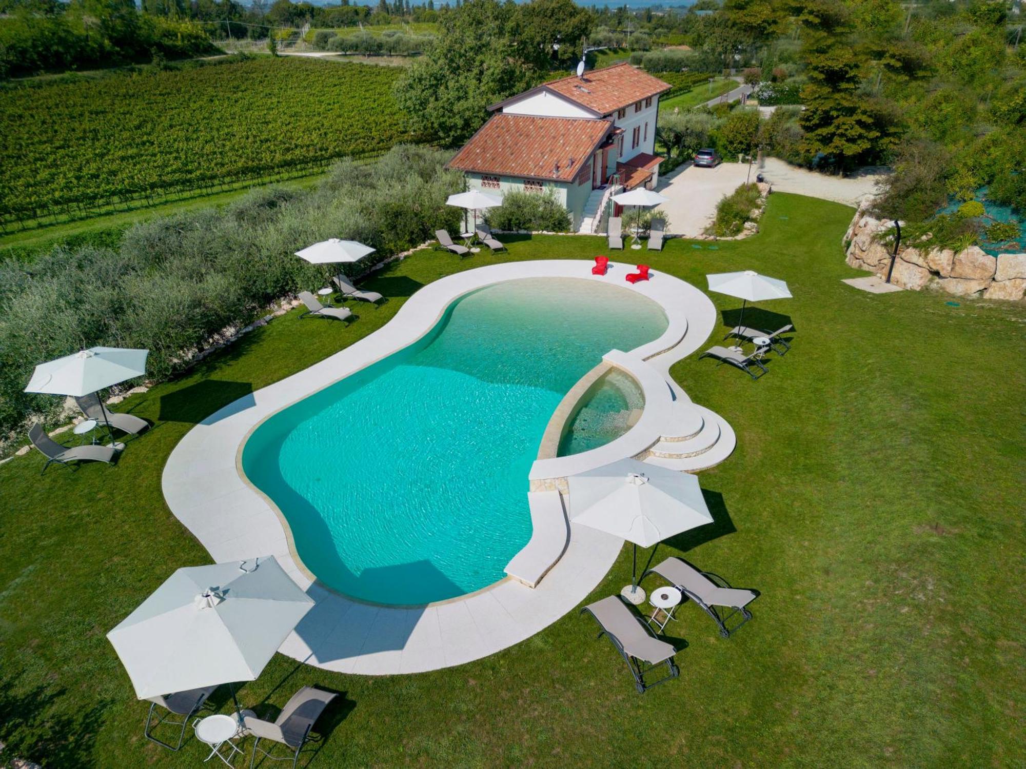 Residenza Vesentini Bed & Breakfast Pastrengo Bagian luar foto